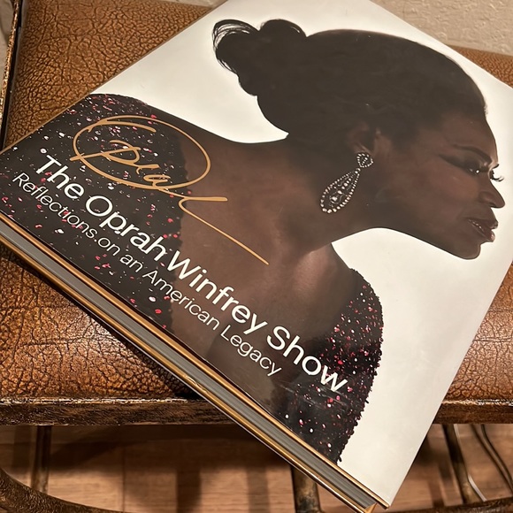 Oprah Winfrey Classic Fashion Book which is beautifully designed styled fashion! - Picture 2 of 8
